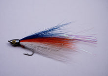 Load image into Gallery viewer, #318 | Skulled 5&quot; Bucktail Fly
