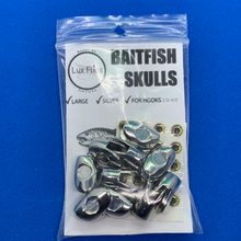 Load image into Gallery viewer, 10/pk BAITFISH SKULLS Silver Size Large
